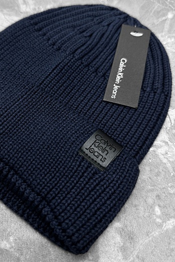 Шапка синего цвета Calvin Klein logo-patch   