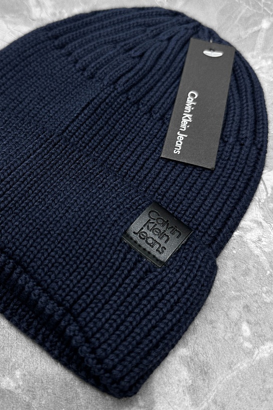 Шапка синего цвета Calvin Klein logo-patch