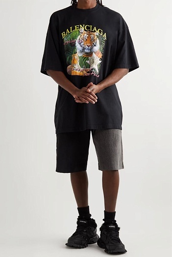 Чёрная оверсайз футболка Balenciaga Year Of The Tiger   