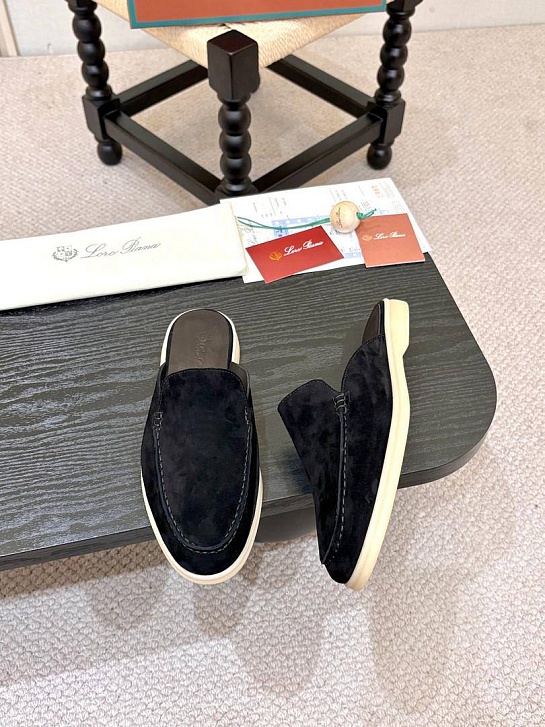 Мужские замшевые шлёпанцы Loro Piana