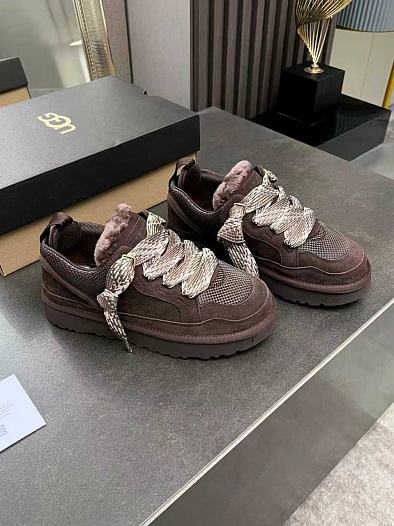Женские замшевые ботинки UGG Lowmel   