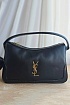 Женская чёрная кожаная сумка Yves Saint Laurent 29x18 см
