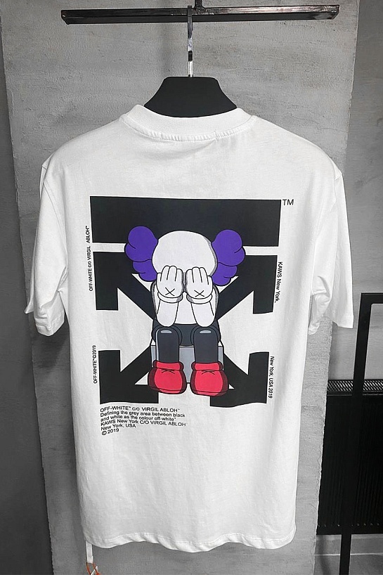 Белая оверсайз футболка Off-White x Kaws