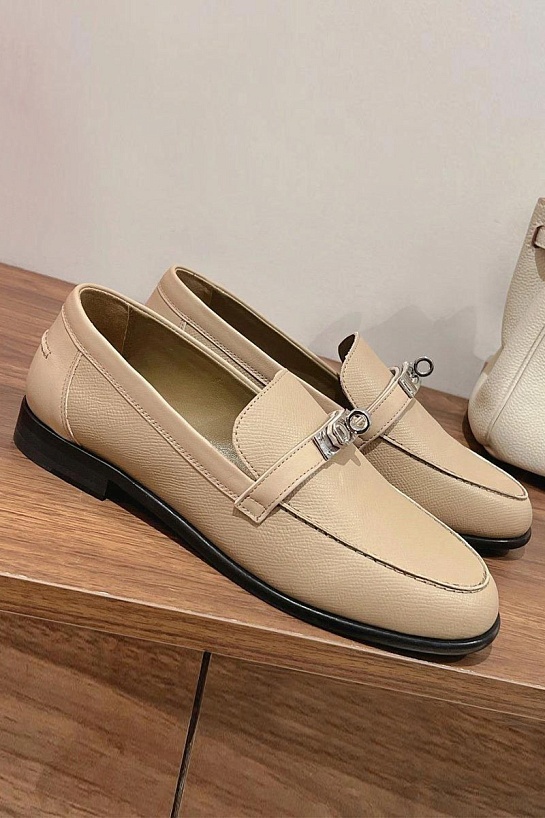 Женские кожаные лоферы Hermes