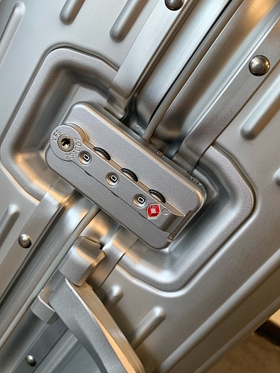 Чемодан Rimowa Aluminum S Premium 54x36x23 см   