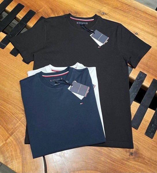 Мужская футболка Tommy Hilfiger белого цвета