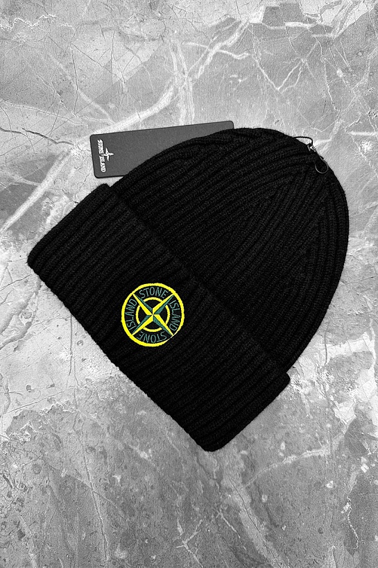 Шапка чёрного цвета Stone Island compass badge