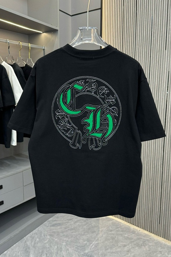 Чёрная оверсайз футболка Gothic logo