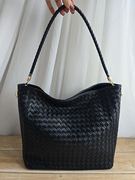 Кожаная сумка Bottega Veneta 33x26 см