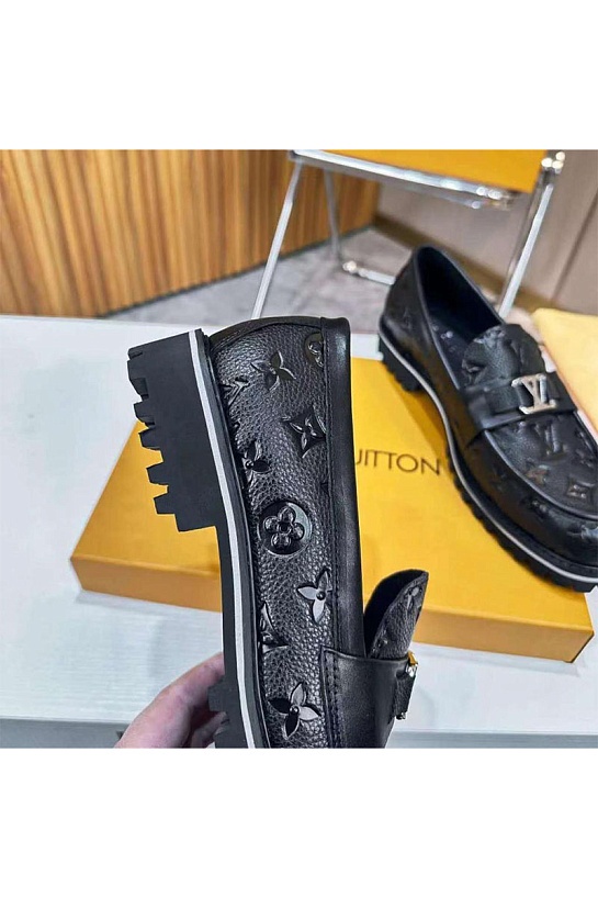 Кожаные ботинки чёрного цвета Louis Vuitton Monogram