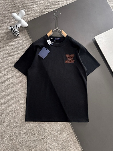 Футболка чёрного цвета Louis Vuitton Premium   