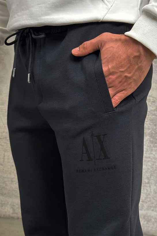 Чёрные спортивные штаны Armani Exchange black embroidery