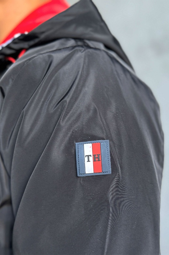Мужская ветровка Tommy Hilfiger чёрного цвета