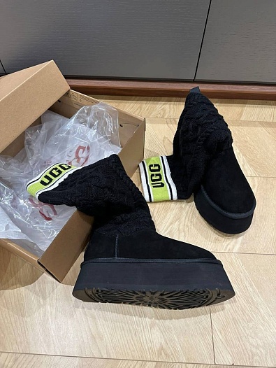 Женские сапоги UGG Classic Sweater Letter - Black   