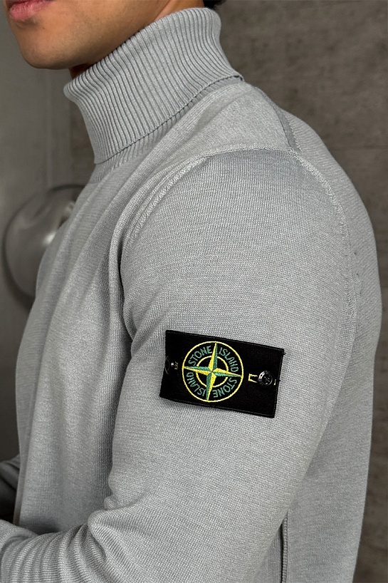 Водолазка серого цвета Stone Island compass-patch