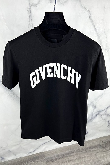 Оверсайз футболка Givenchy чёрного цвета   