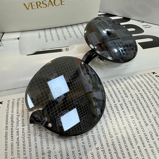 Солнцезащитные очки Versace Glam Medusa