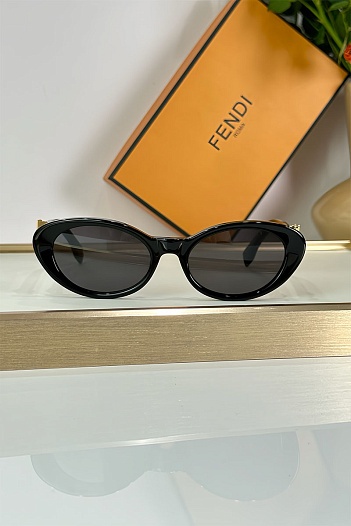 Солнцезащитные очки Fendi   