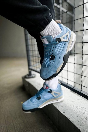 Кроссовки Nike Air Jordan 4 “University Blue”   