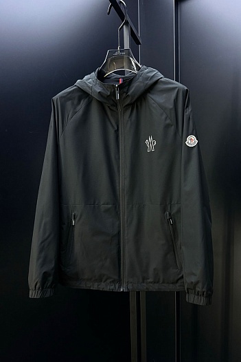 Мужская чёрная ветровка Moncler    