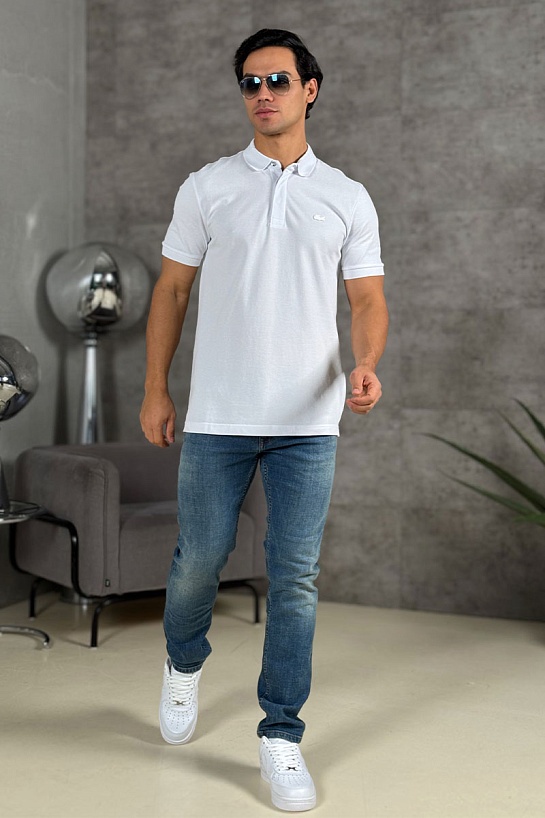 Мужское поло Lacoste белого цвета