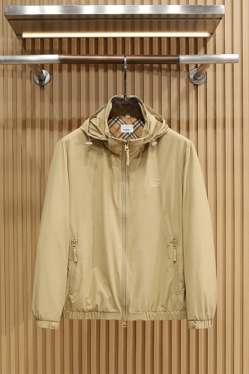 Мужская бежевая ветровка Burberry   