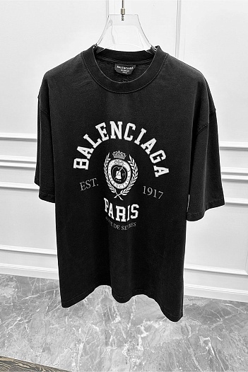 Чёрная оверсайз футболка Balenciaga College est.1917   