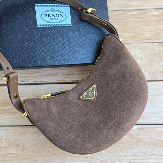 Замшевая сумка Prada 23x14 см   