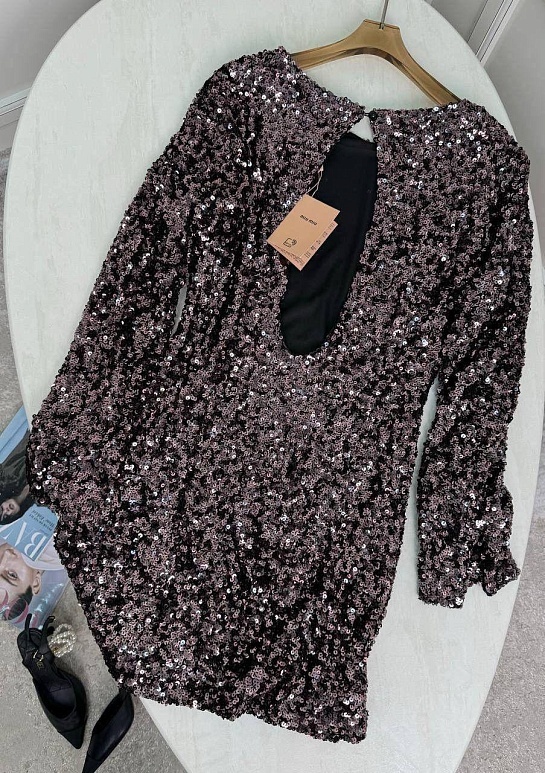 Женское платье в пайетках с открытой спинкой MIU MIU