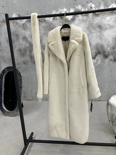 Женская эко шуба из стриженной норки белого цвета   