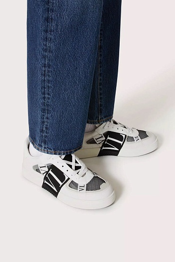 Кожаные кроссовки Valentino low-top - White / Black   