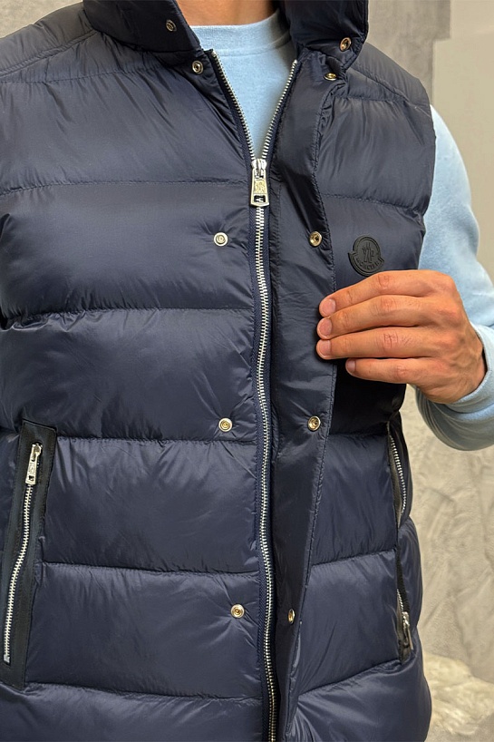 Тёмно-синий жилет Moncler Herniaire logo-patch