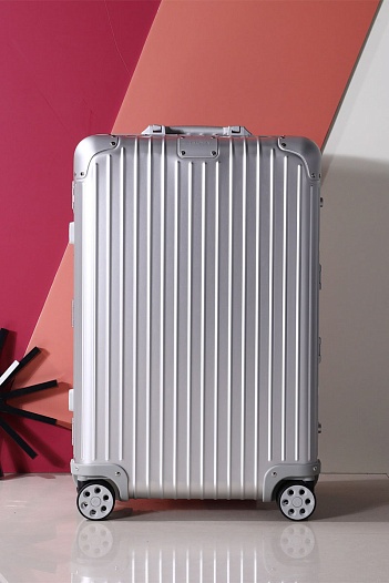 Чемодан Rimowa Aluminum M Premium 66x43x27 см   