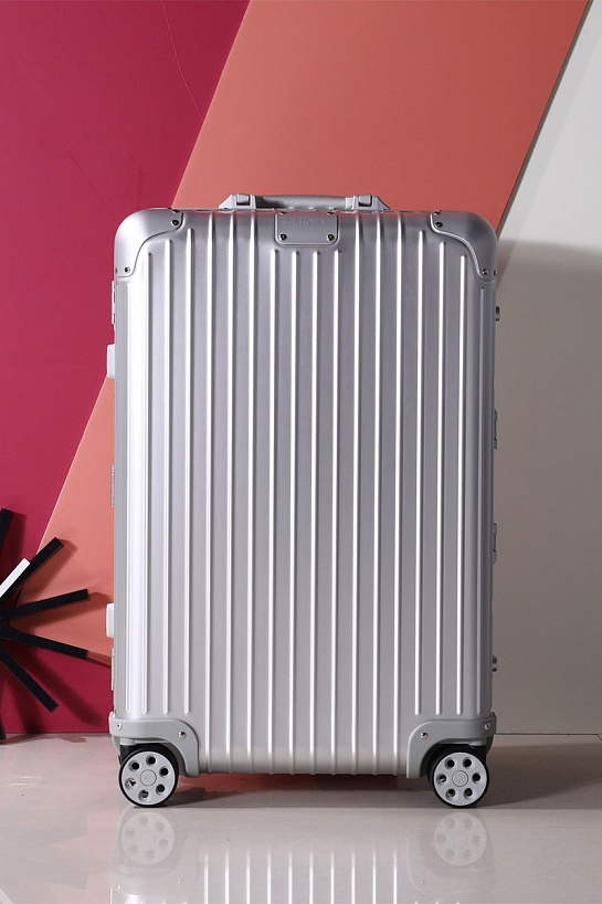 Чемодан Rimowa Aluminum M Premium 66x43x27 см