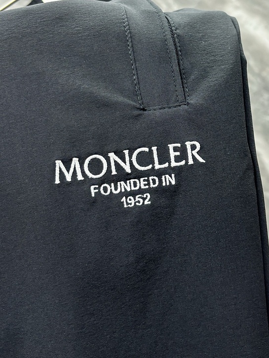 Мужские штаны чёрного цвета Moncler Premium