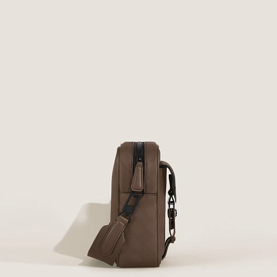 Кожаная сумка Montblanc Messenger Extreme 3.0 M Lock 24.5x17.5x7 см
