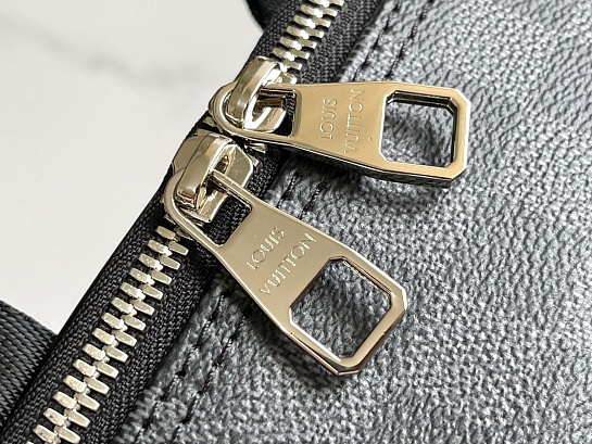 Кожаный рюкзак Louis Vuitton Michael Damier Infini Premium 42x29x13 см