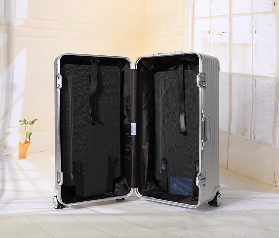 Чемодан Rimowa Aluminum Trunk Premium 77x42x36 см