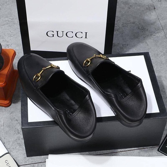 Женские кожаные лоферы Gucci  GG Horsebit - Black