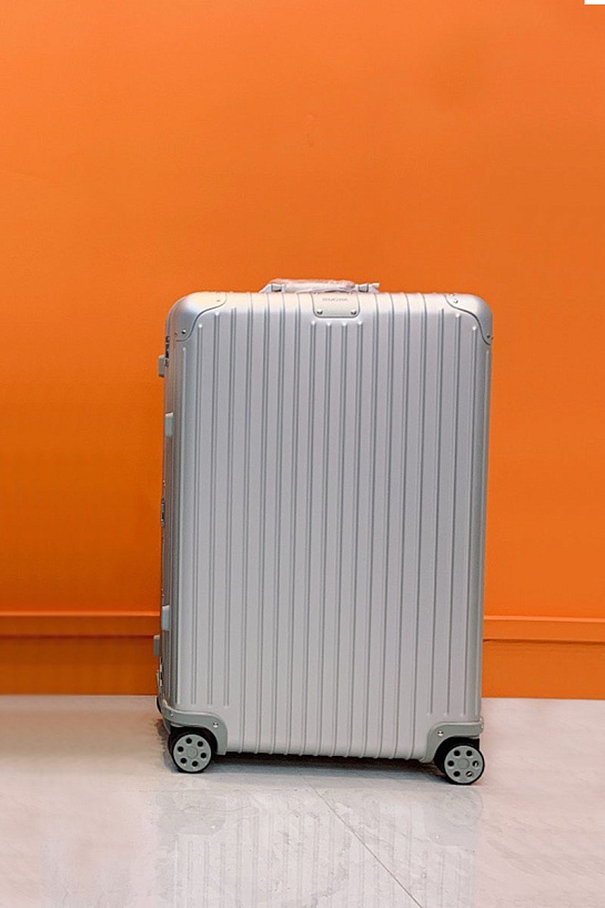 Чемодан Rimowa Aluminum L Premium 76x50x27 см