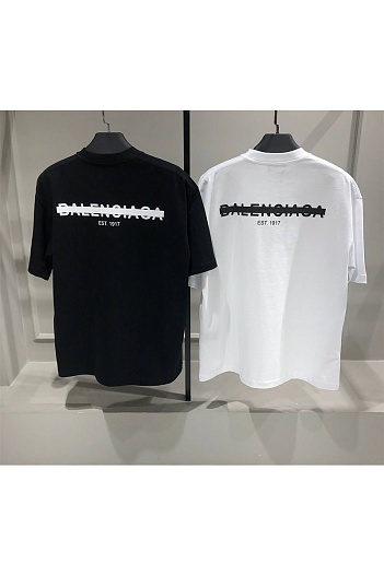 Белая оверсайз футболка Balenciaga Strike 1917   