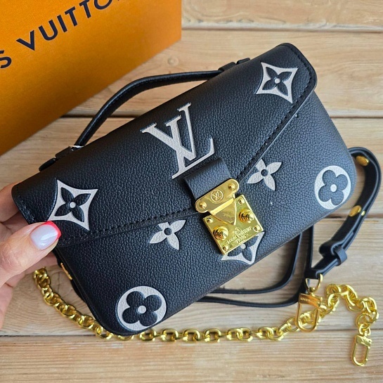 Кожаная сумка Louis Vuitton Pochette Mini 19x10 см - Black