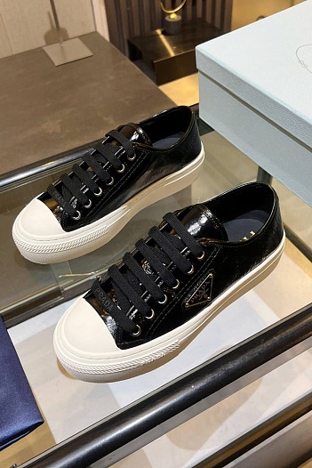 Женские кроссовки Prada чёрного цвета   