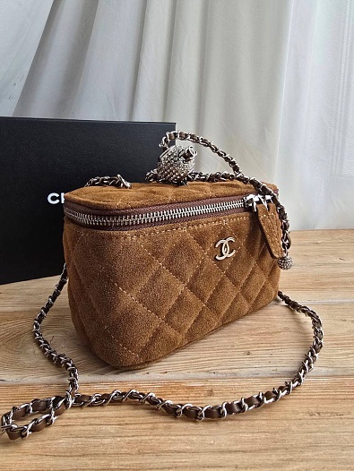 Замшевая косметичка Chanel 18x12 см   