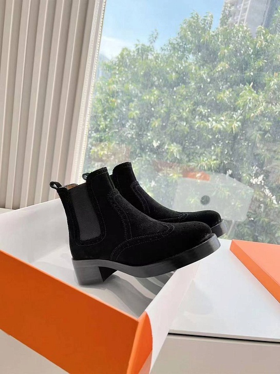 Женские замшевые ботинки Hermes Premium чёрного цвета