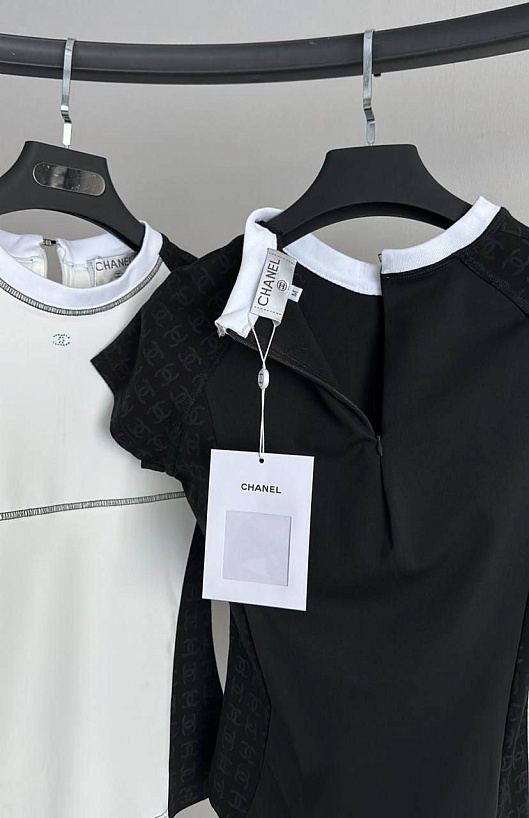 Женская футболка Chanel чёрного цвета