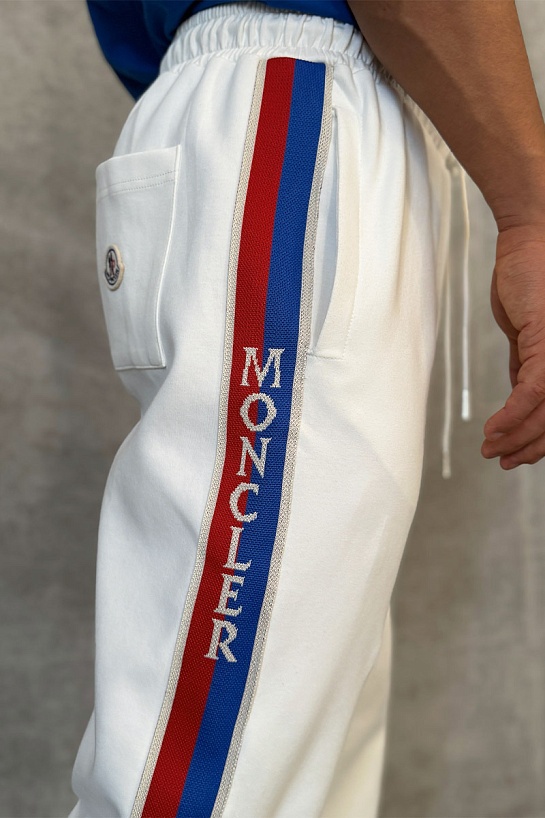 Белые спортивные штаны Moncler striped logo