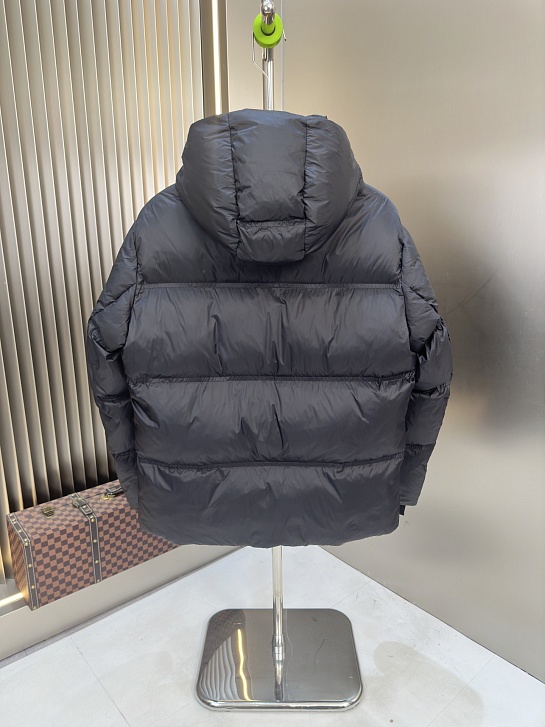 Мужской пуховик Zegna чёрного цвета