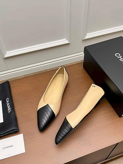 Женские кожаные балетки бежевого цвета Chanel premium   