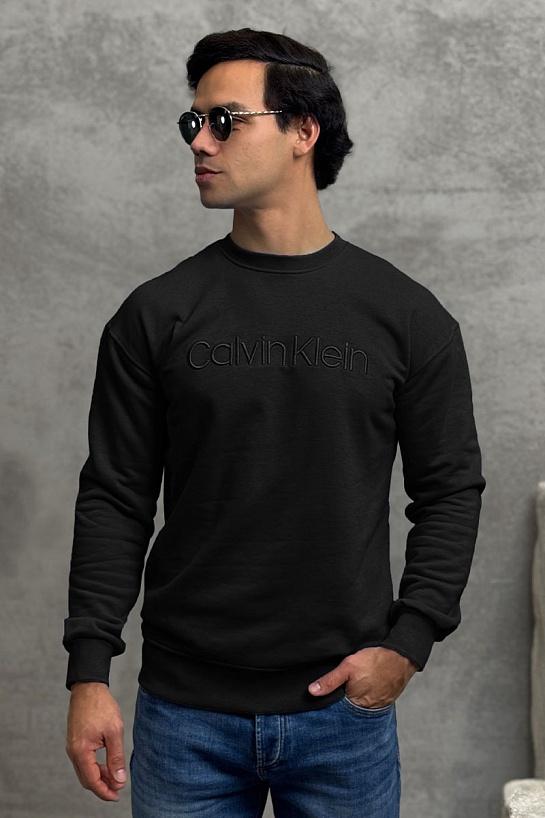 Свитшот чёрного цвета Calvin Klein embroidered-logo